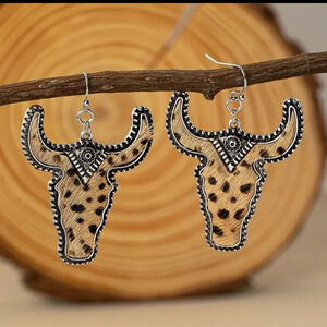 Silver tone Western leopard design cow earrings - New